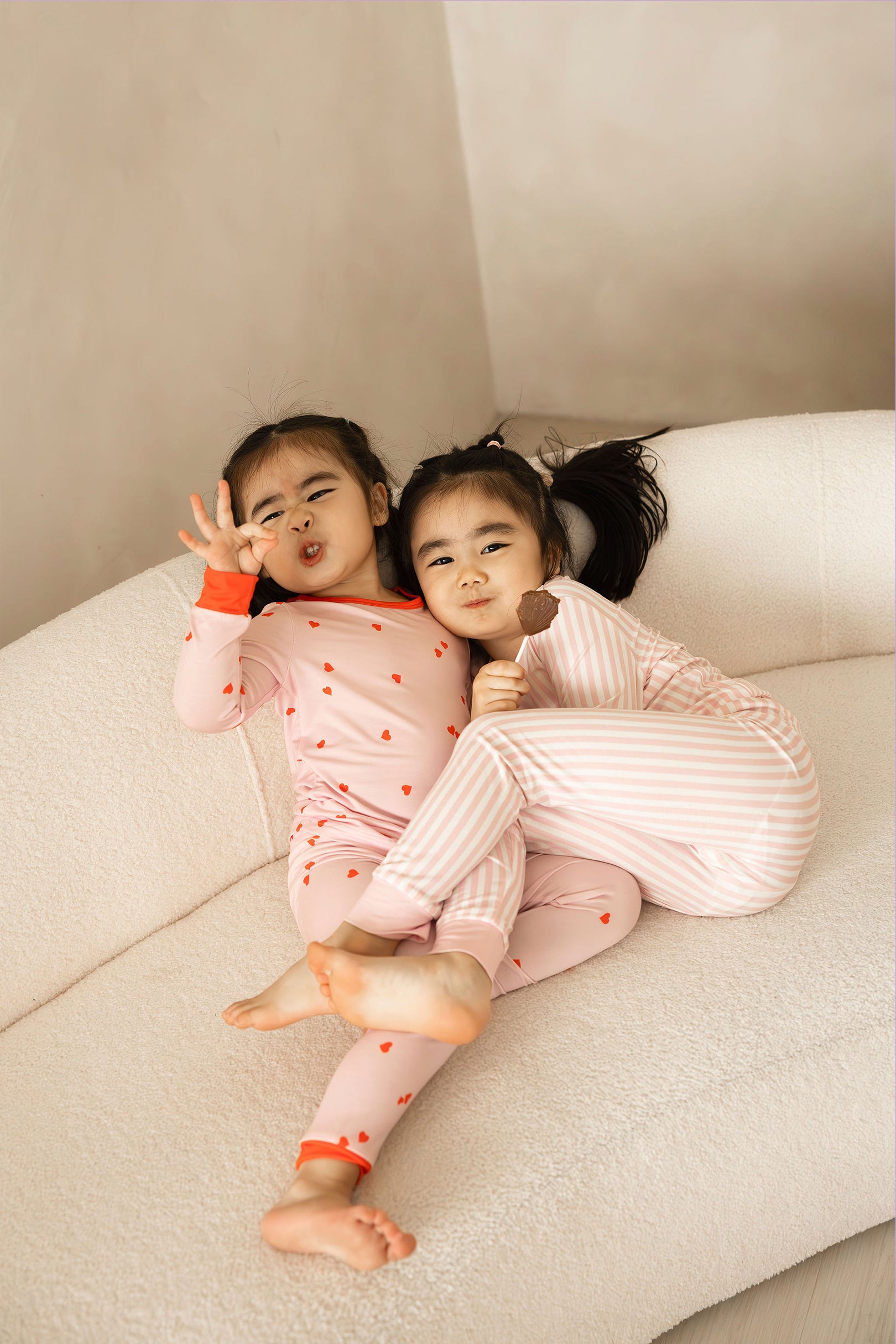 Kids Long Pyjamas Set in Hearts