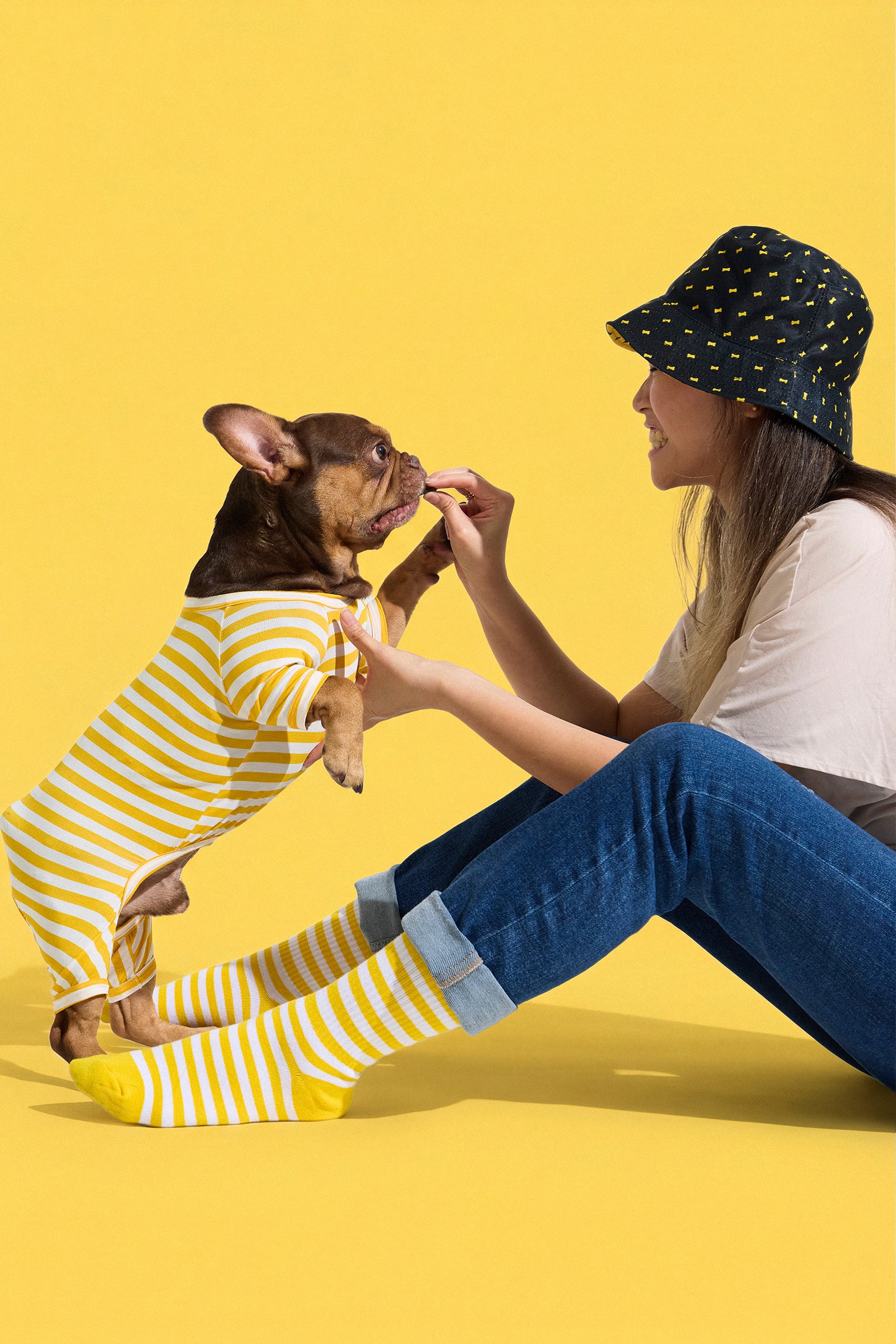 Selenight Co x Pat Law Reversible Bucket Hat in Banana