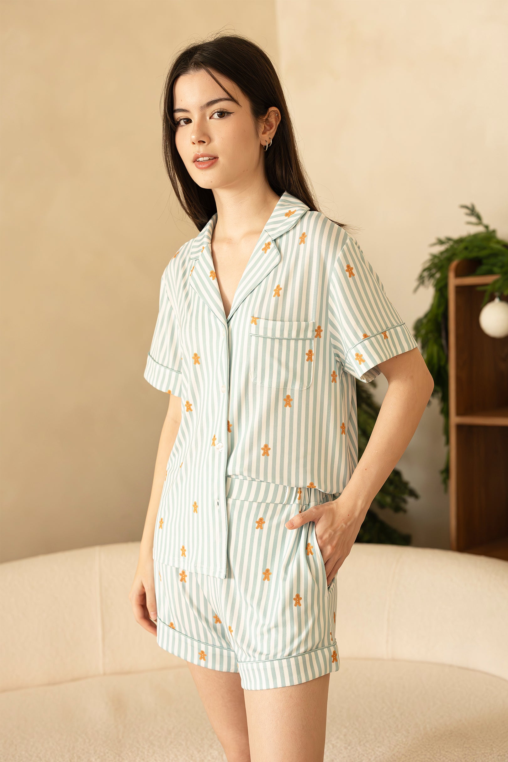 Signature Pyjamas Set in Gingerbread Lane