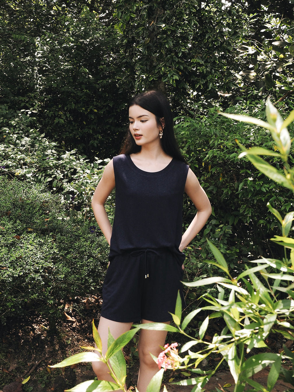 Bamboo-Linen Tank Shorts in Midnight Blue