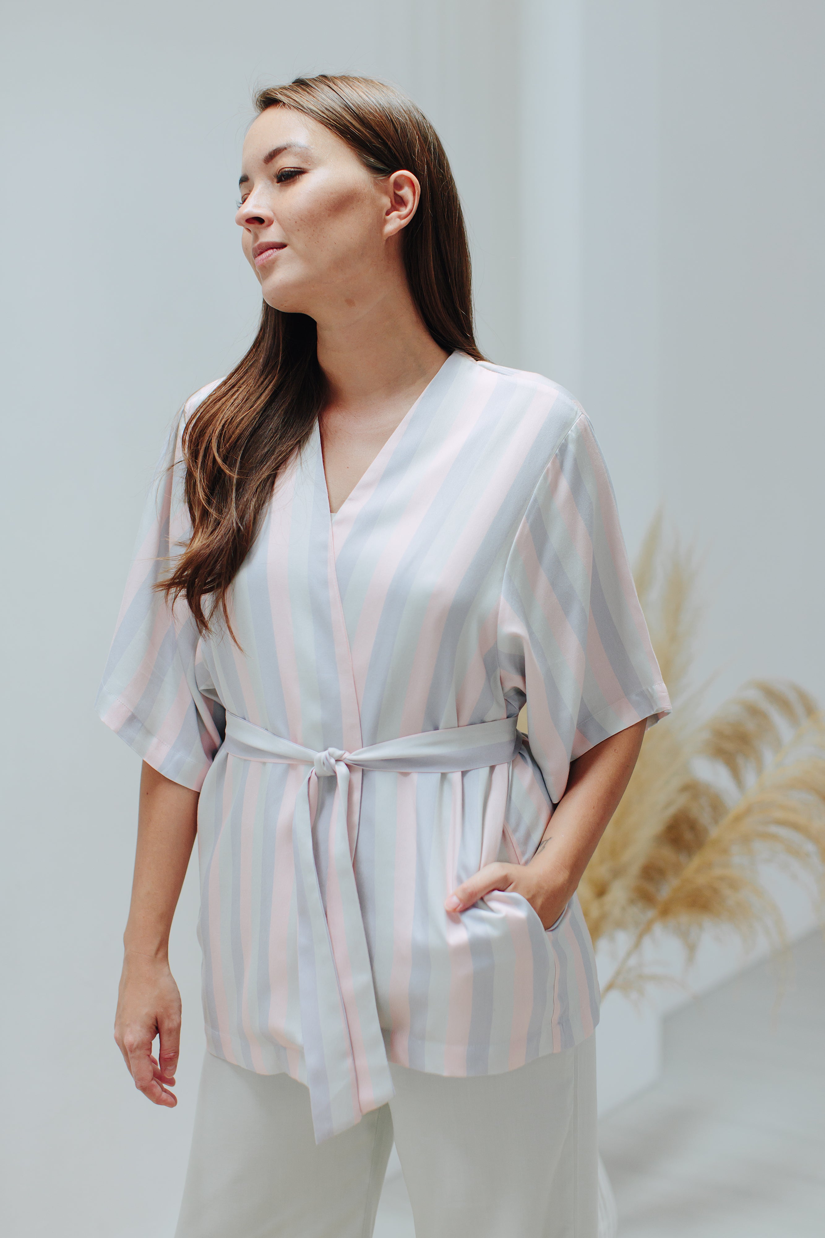 SIGNATURE KIMONO in Stripes