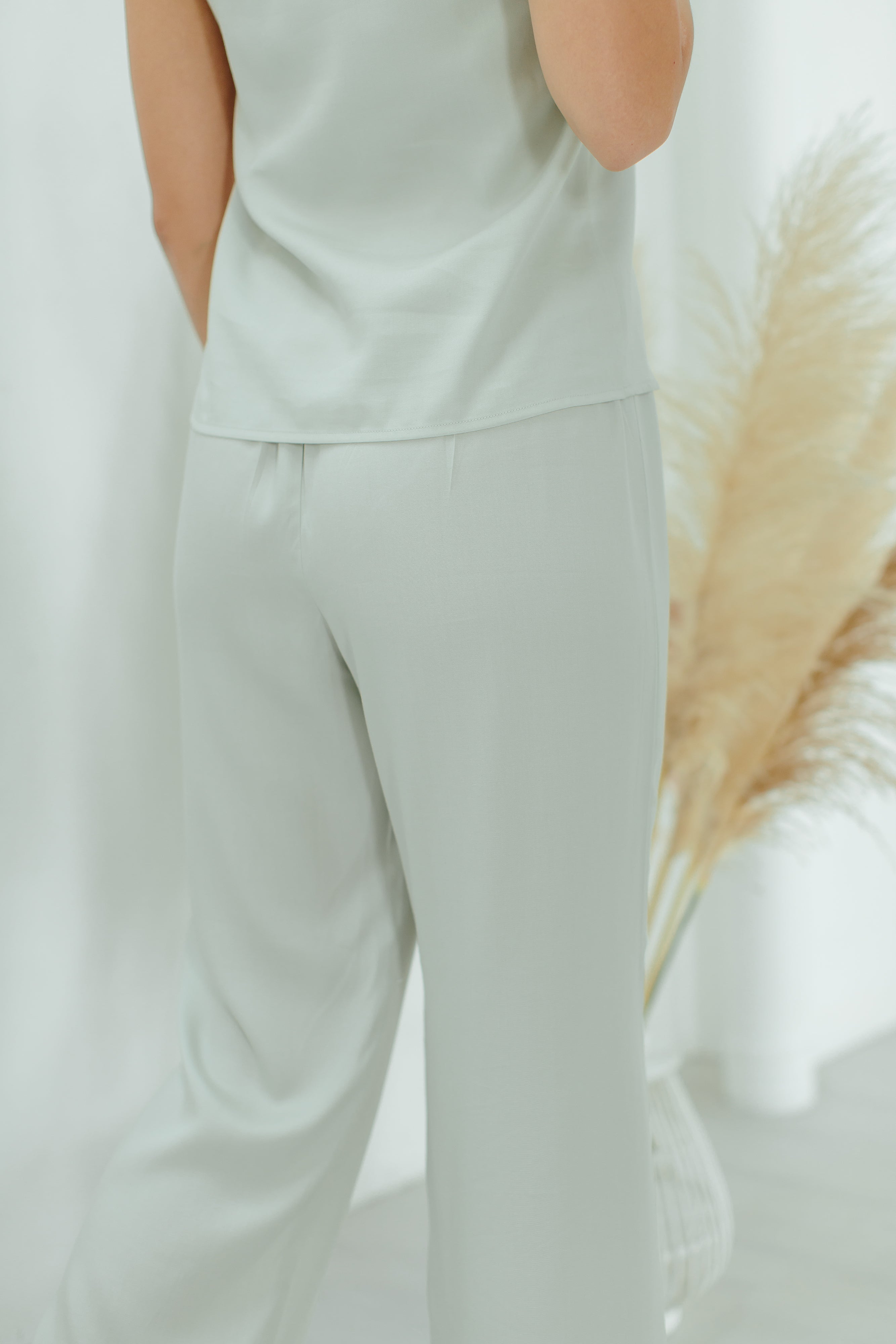 SIGNATURE PANTS in Fair Jade