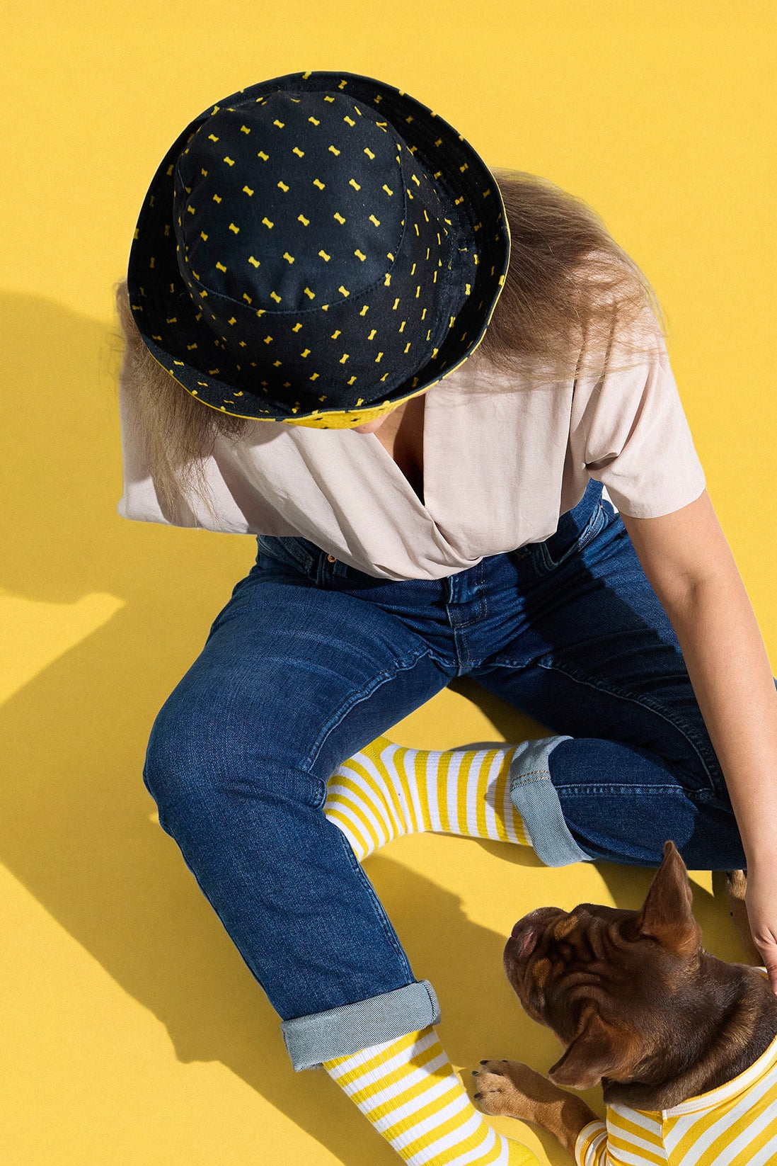 Selenight Co x Pat Law Reversible Bucket Hat in Banana